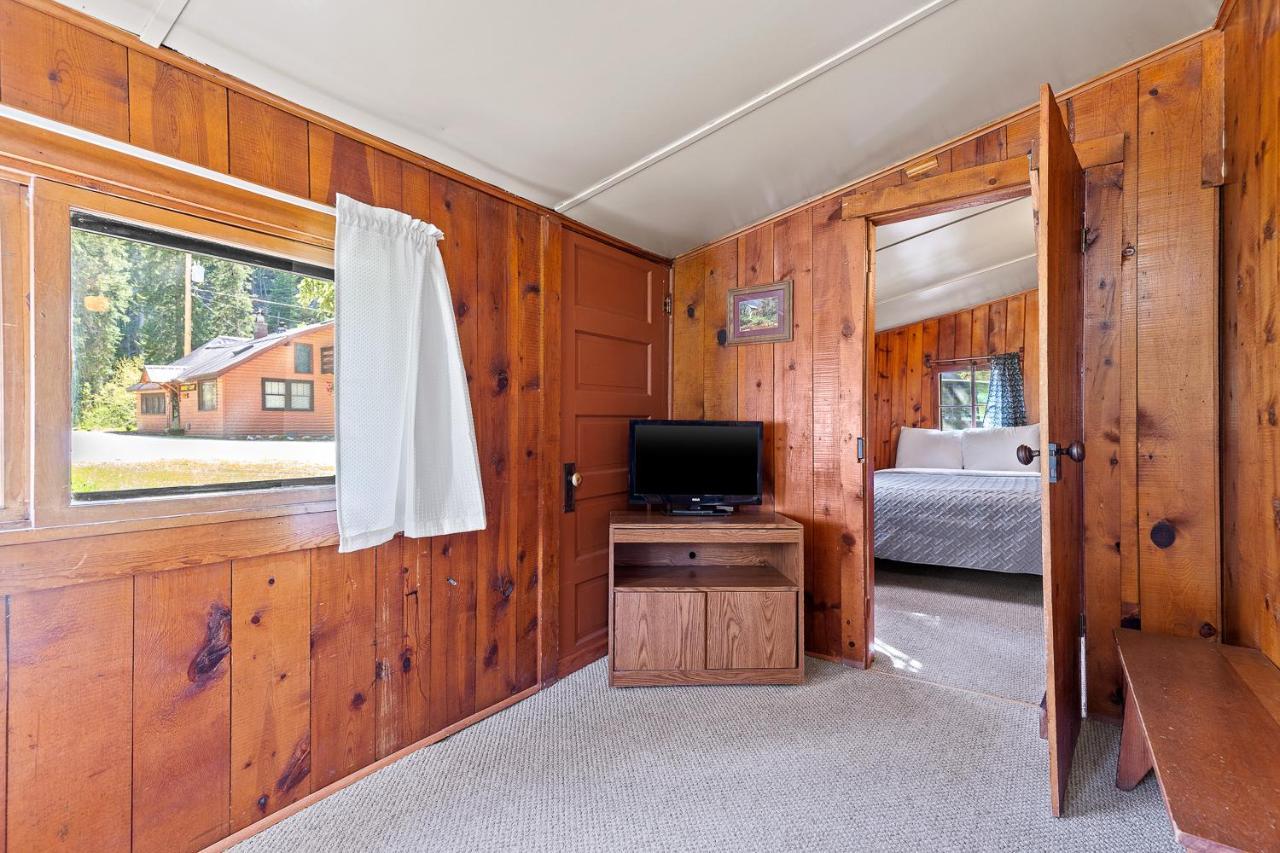 Harney Camp Cabins Hill City Eksteriør bilde