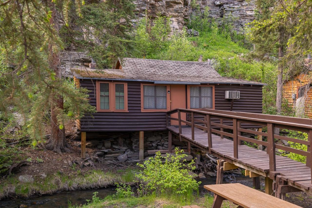 Harney Camp Cabins Hill City Eksteriør bilde